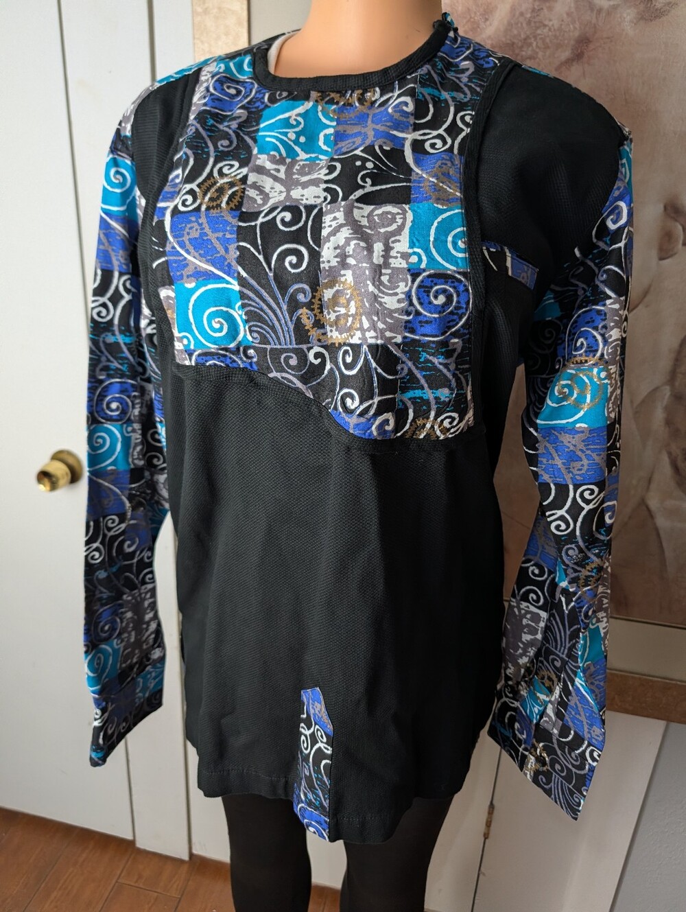 Gracia Artsy Patchwork Long Sleeve Tunic Top Blouse Black Blue Size M